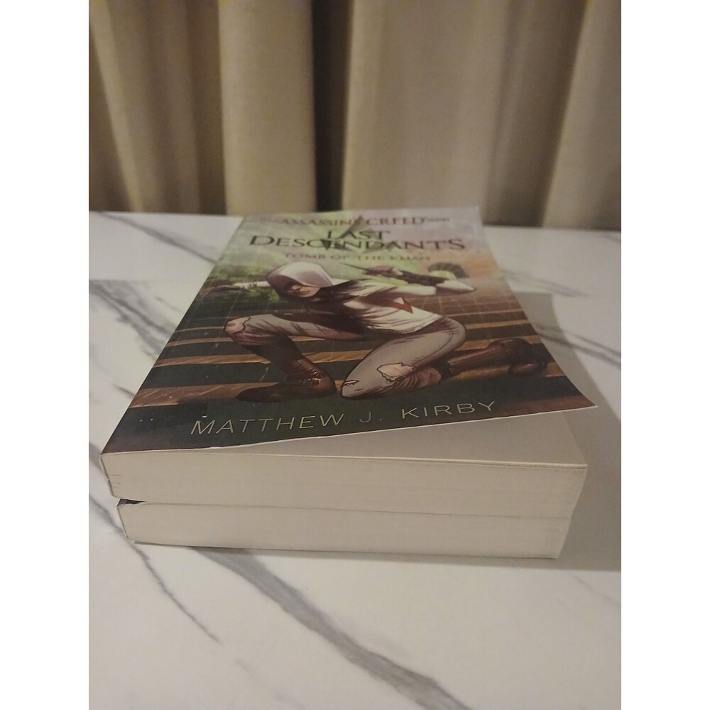 LOT 2 TRADE PB ASSASSIN'S CREED: LAST DESCENDANTS SERIES BY MATTHEW J. KIRBY - Picture 6 of 6
